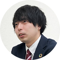 先輩社員